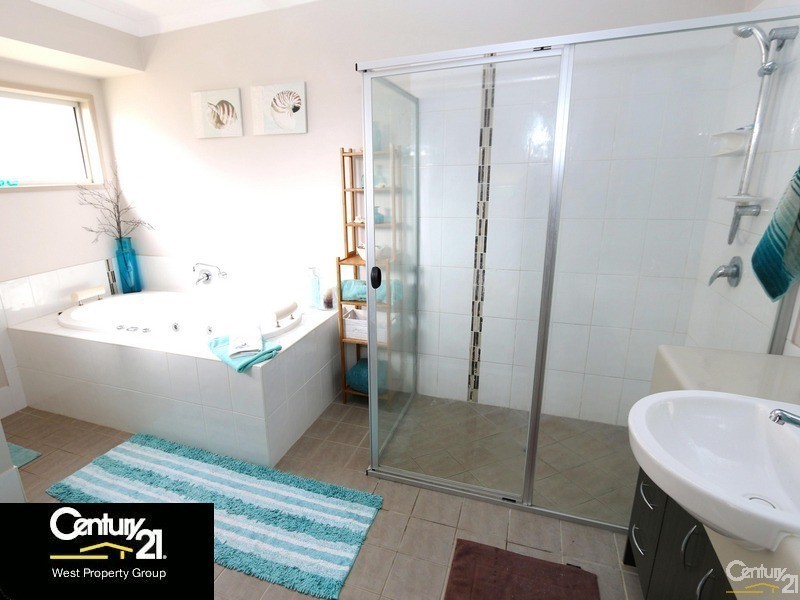 7 Silvabank Court, Warner QLD 4500