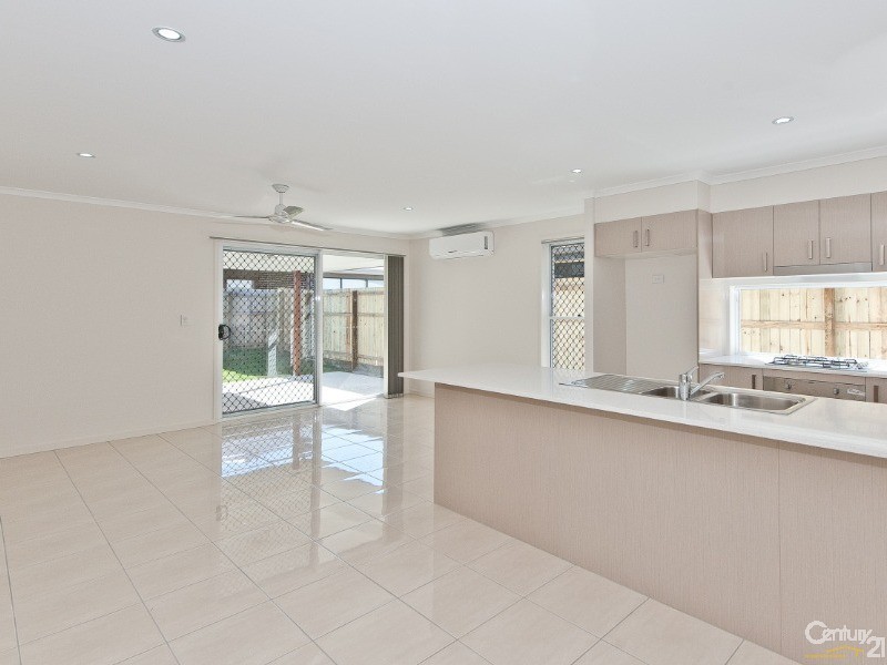 15 Centenary Court, Warner QLD 4500