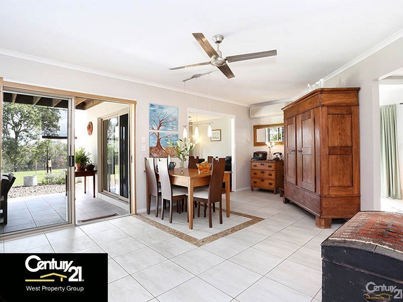 11 Andrew Clarke Road, Whiteside QLD 4503