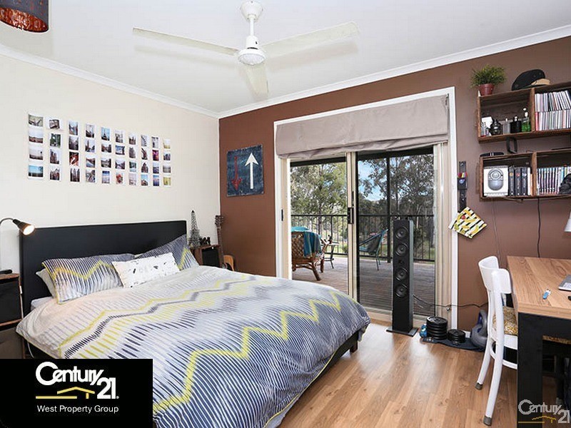 11 Andrew Clarke Road, Whiteside QLD 4503