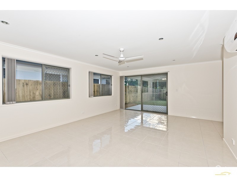 24 Kidston Crescent, Warner QLD 4500