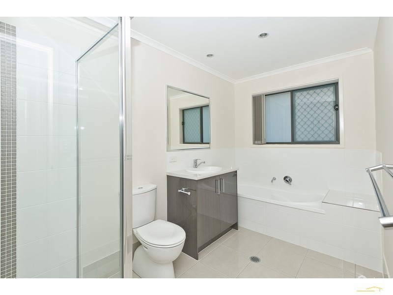 24 Kidston Crescent, Warner QLD 4500