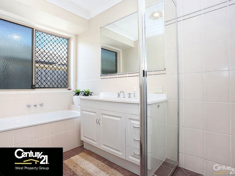 8 Patrone Court, Warner QLD 4500