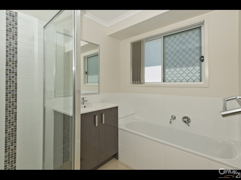 5 Mint Crescent, Griffin QLD 4503