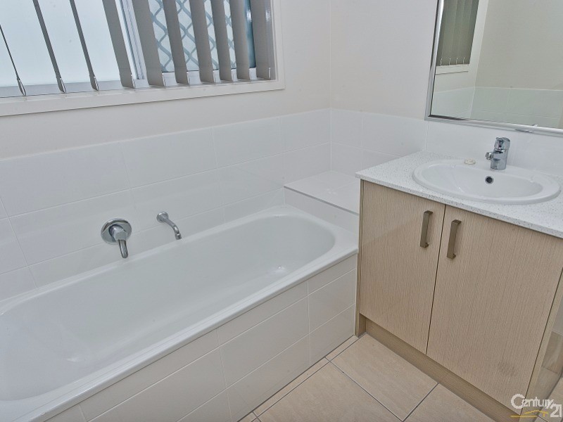 32 Mint Crescent, Griffin QLD 4503