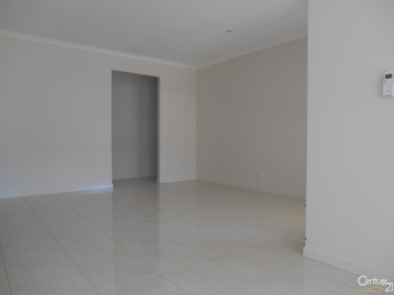 4 Solomon Parade, Warner QLD 4500