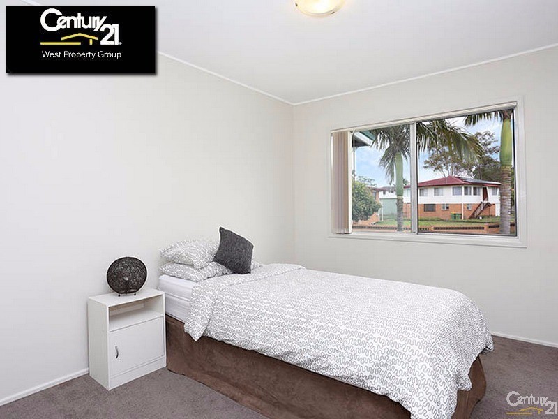 16 Bygrave Street, Strathpine QLD 4500