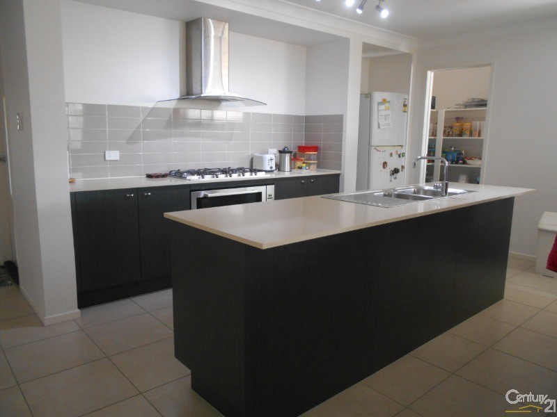 45 Cootharaba Crescent, Warner QLD 4500