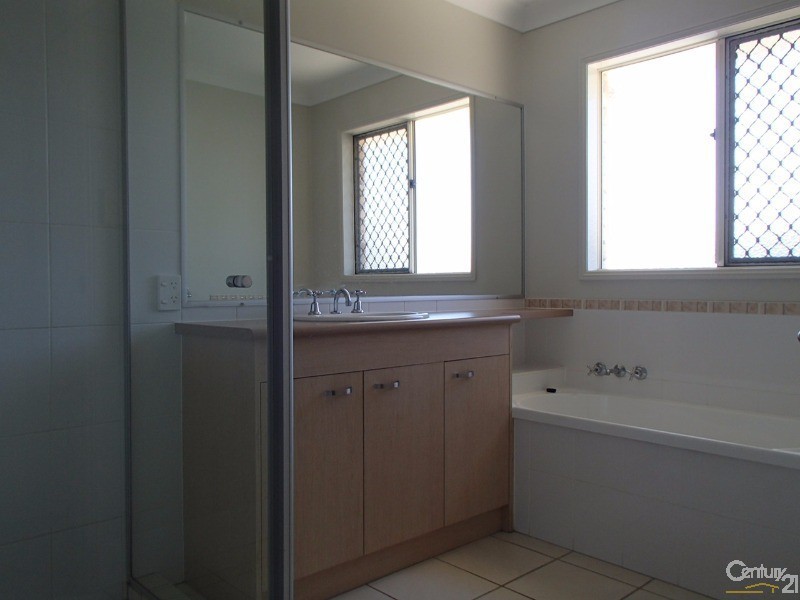 9 Bison Court, Warner QLD 4500