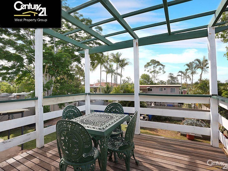 9 Tamarix Avenue, Bray Park QLD 4500
