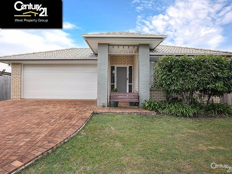 11 Dean Street, Bray Park QLD 4500