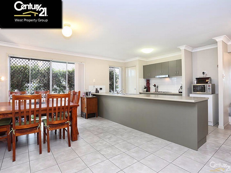 11 Dean Street, Bray Park QLD 4500