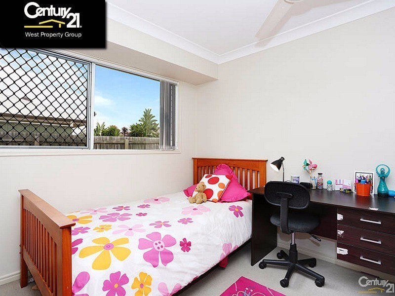 11 Dean Street, Bray Park QLD 4500