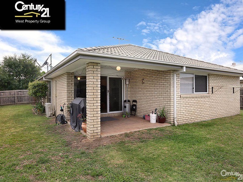 11 Dean Street, Bray Park QLD 4500