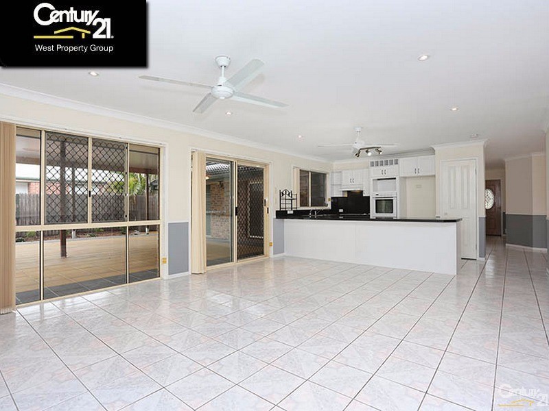 94 Albany Forest Drive, Albany Creek QLD 4035