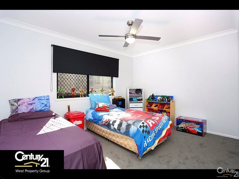10 Rowallan Street, Warner QLD 4500