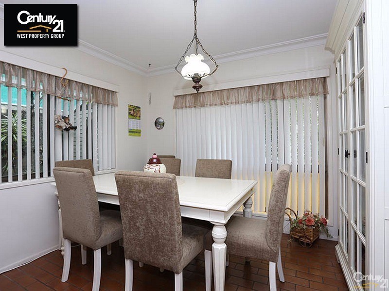 42 Windrest Street, Strathpine QLD 4500