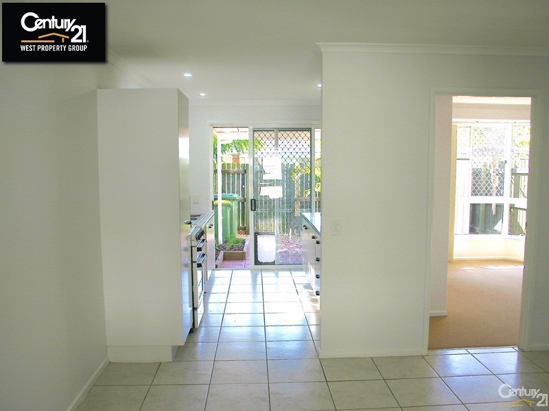 11/11 Bakarnis Court, Brendale QLD 4500