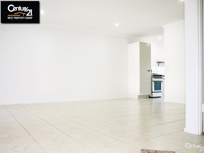 11/11 Bakarnis Court, Brendale QLD 4500