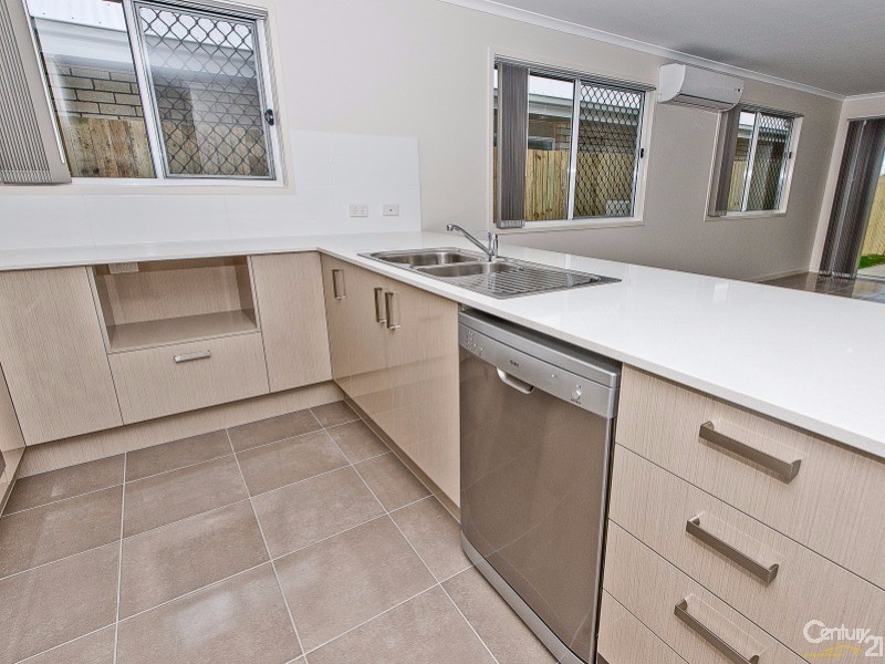 38 Cootharaba Crescent, Warner QLD 4500