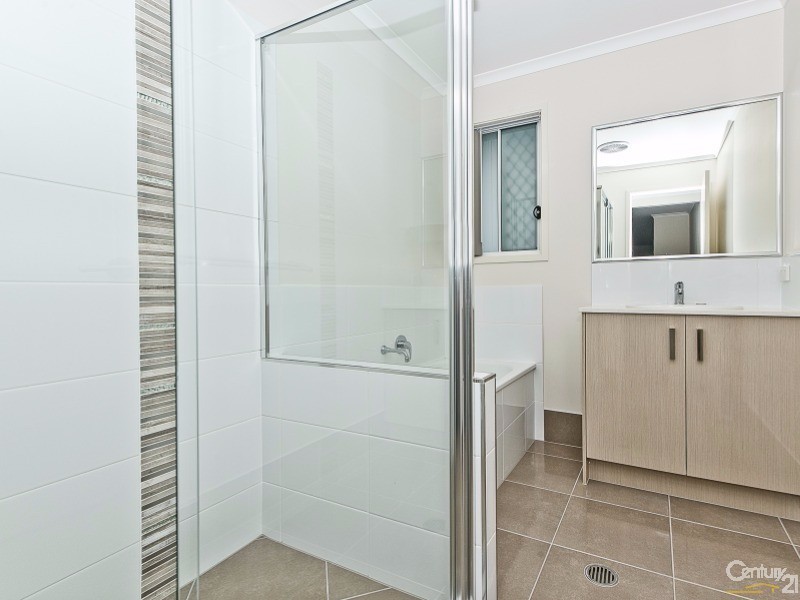 38 Cootharaba Crescent, Warner QLD 4500
