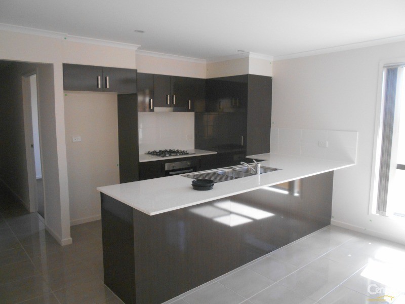 10 Lemongrass Circuit, Griffin QLD 4503