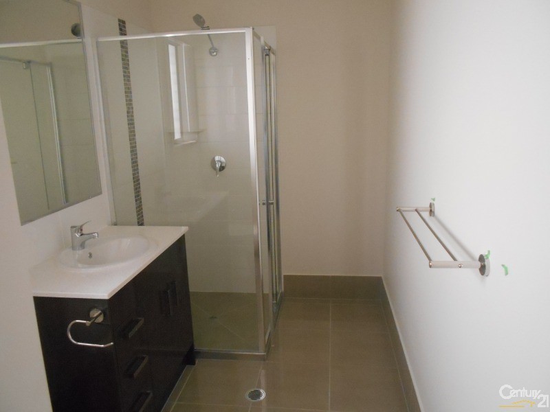 10 Lemongrass Circuit, Griffin QLD 4503