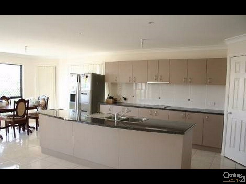 103 Kurrajong Drive, Warner QLD 4500