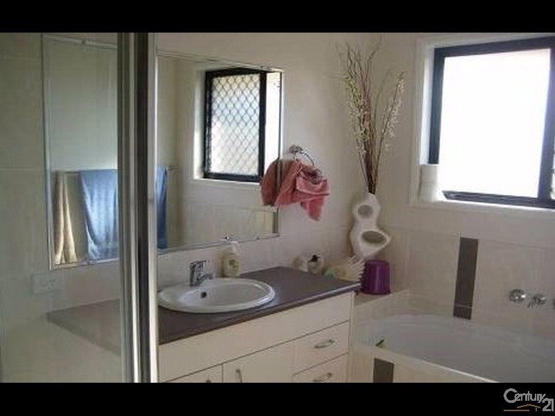 103 Kurrajong Drive, Warner QLD 4500