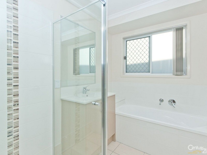 5 Mint Crescent, Griffin QLD 4503