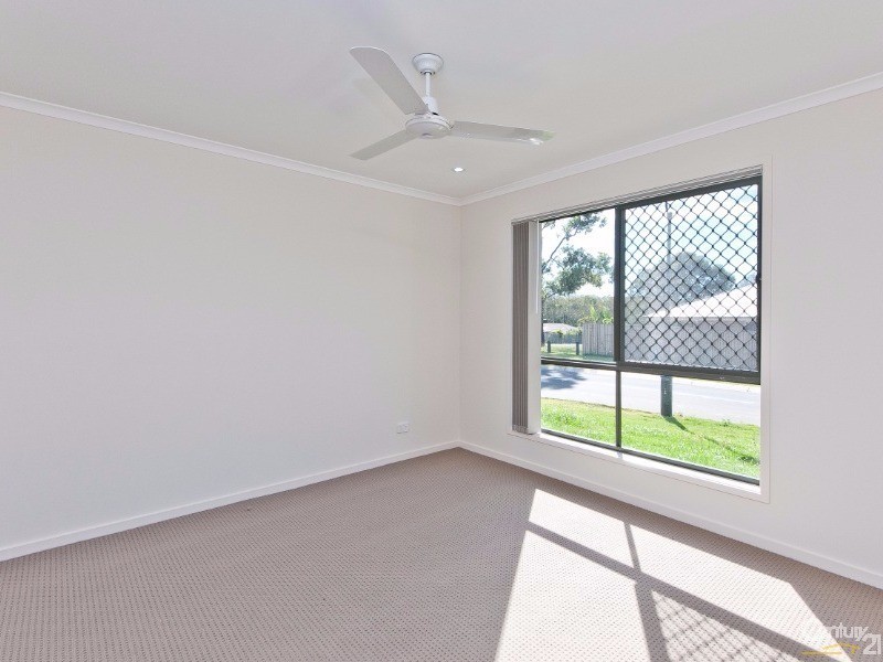 2 Champion Crescent, Griffin QLD 4503