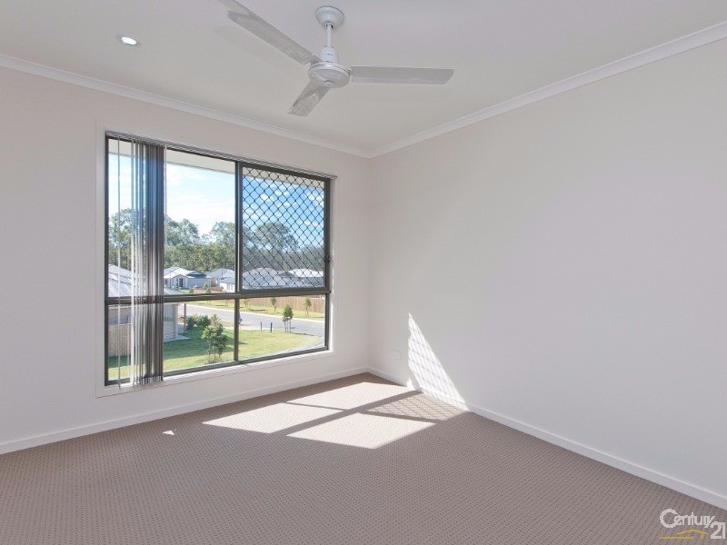 2 Champion Crescent, Griffin QLD 4503