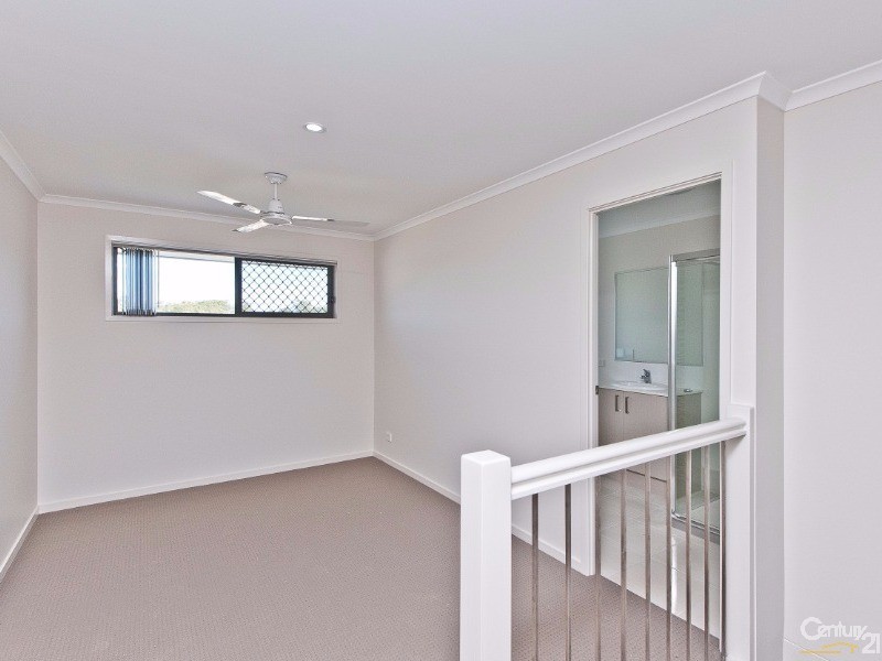 2 Champion Crescent, Griffin QLD 4503