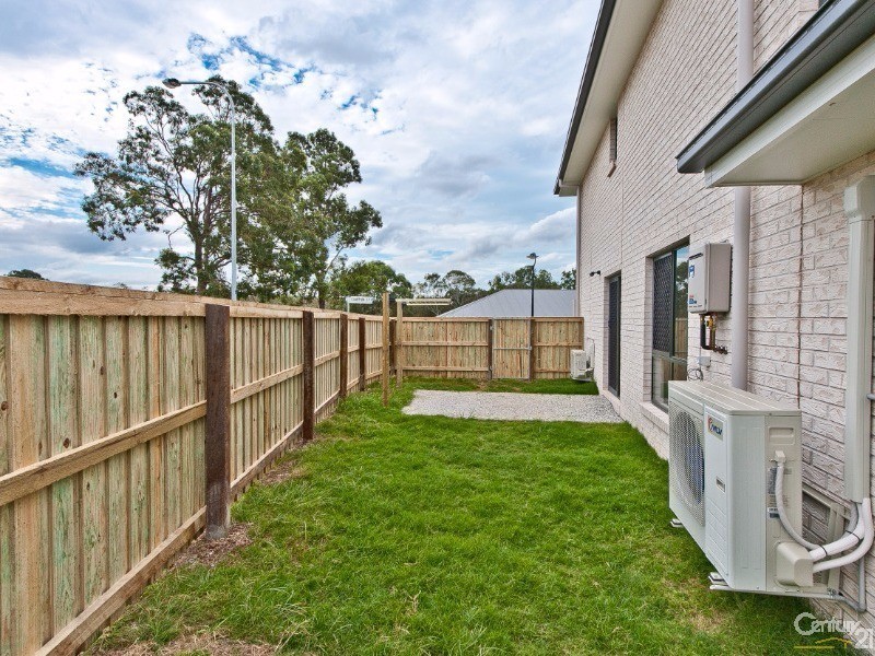 2 Champion Crescent, Griffin QLD 4503
