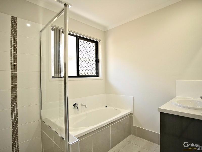 28 Kidston Crescent, Warner QLD 4500