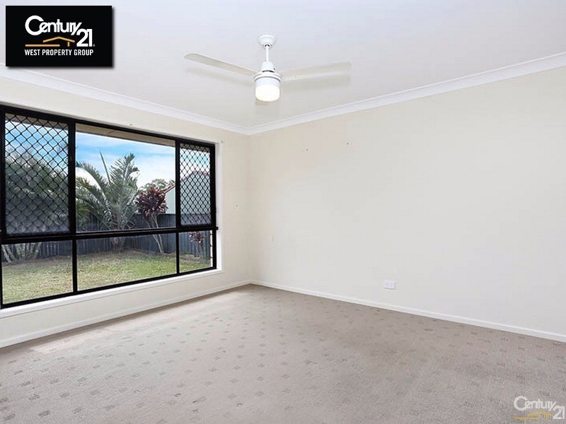 10 Catalina Avenue, Bray Park QLD 4500