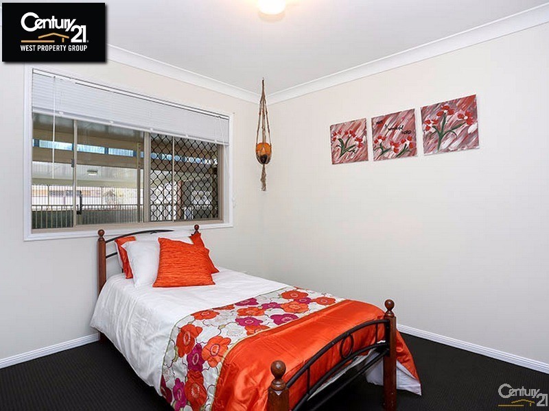 11 Kurrajong Drive, Warner QLD 4500