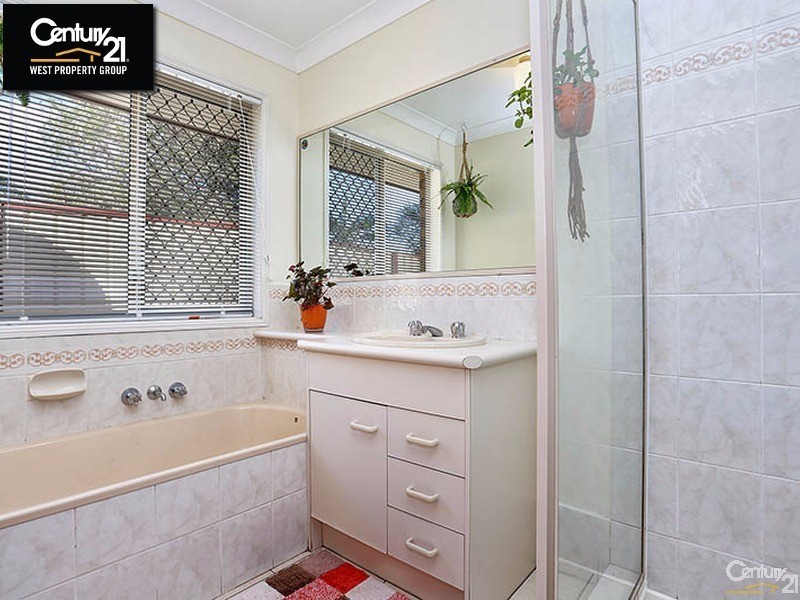 11 Kurrajong Drive, Warner QLD 4500