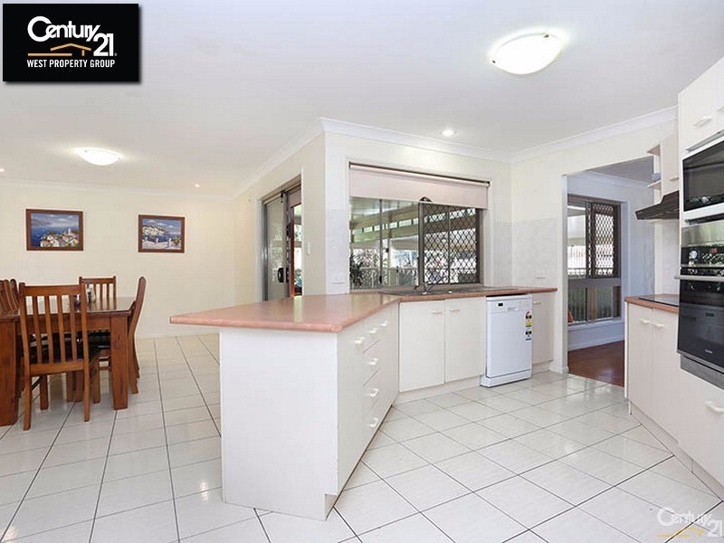 11 Kurrajong Drive, Warner QLD 4500