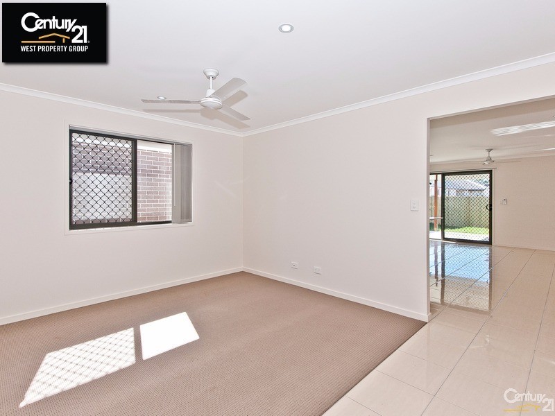 6 Apple Circuit, Griffin QLD 4503