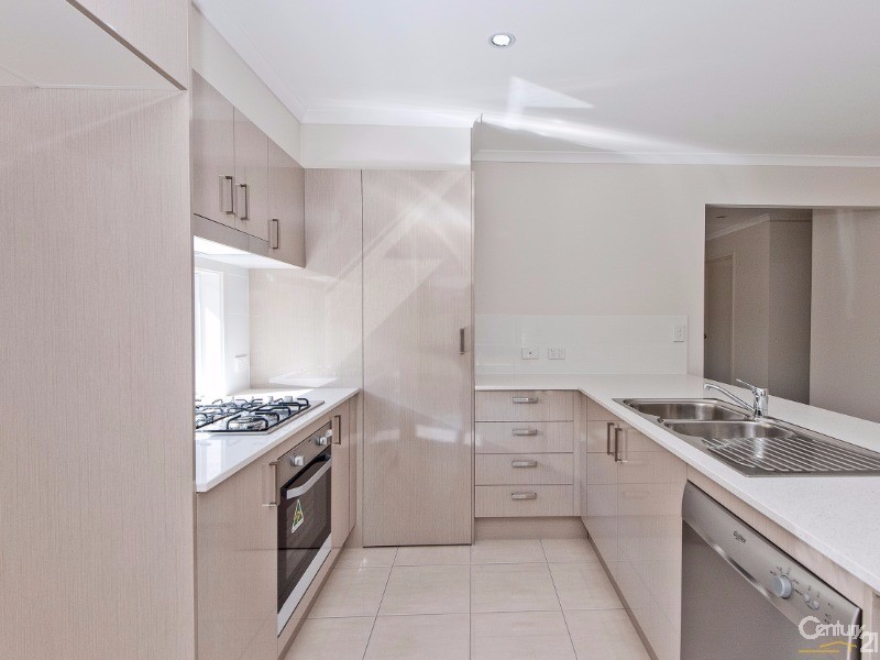 15 Centenary Court, Warner QLD 4500