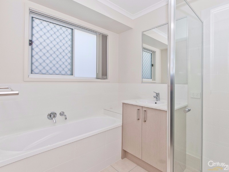 15 Centenary Court, Warner QLD 4500