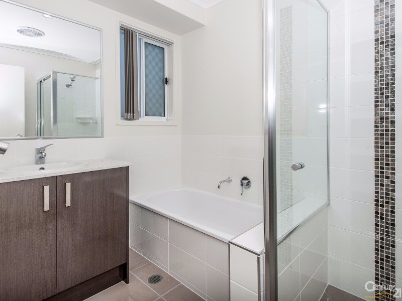 10 Wedge Tail Court, Griffin QLD 4503