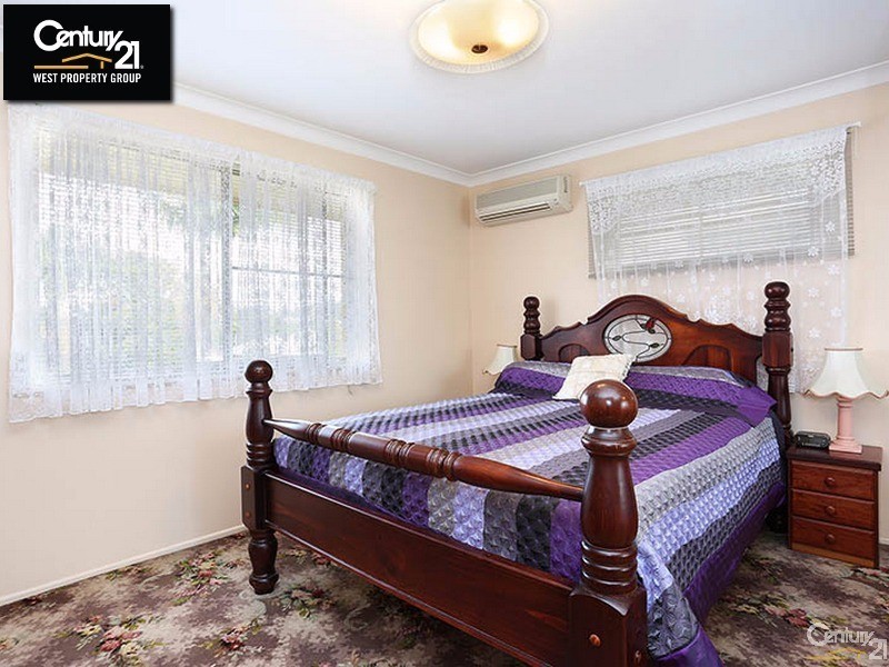 22 Young Street, Petrie QLD 4502