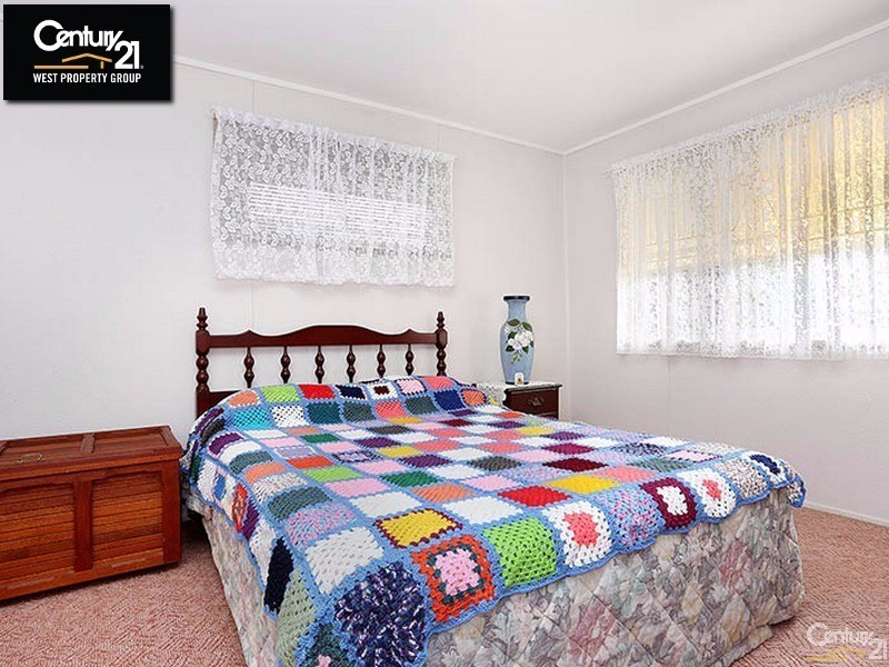 22 Young Street, Petrie QLD 4502