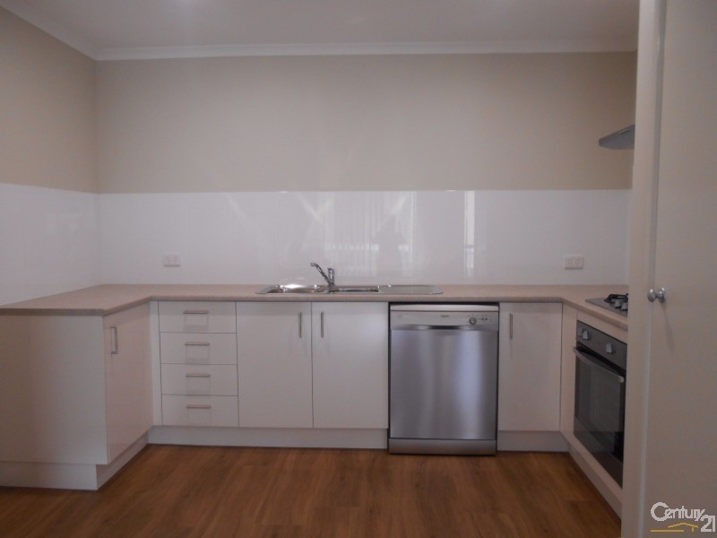 2/31 Valiant Crescent, Strathpine QLD 4500