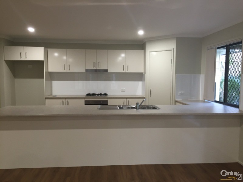 1/31 Valiant Crescent, Strathpine QLD 4500