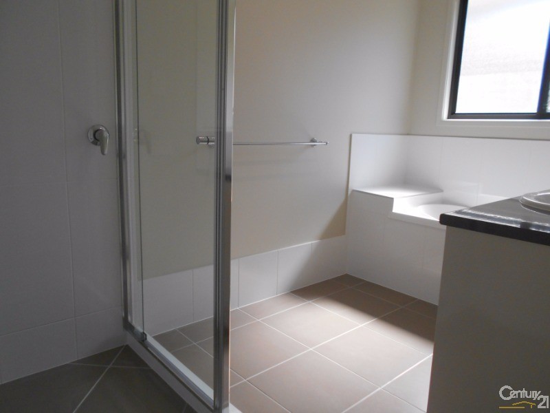 1/31 Valiant Crescent, Strathpine QLD 4500