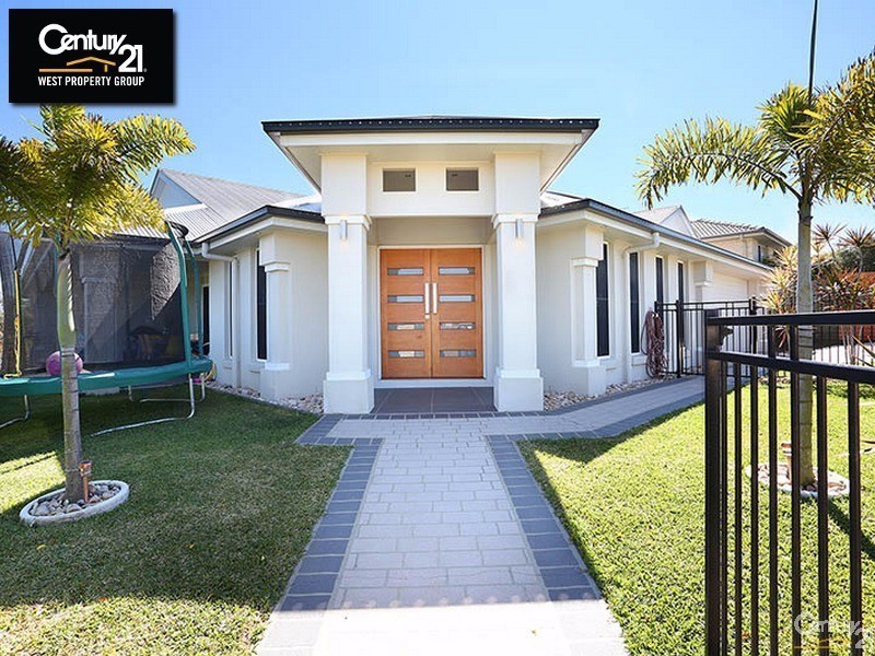 19 Hillary Drive, Warner QLD 4500