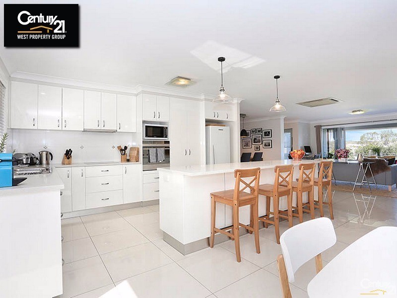 19 Hillary Drive, Warner QLD 4500